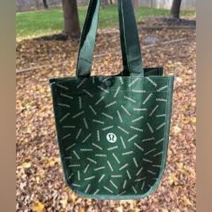 Green lulu bag